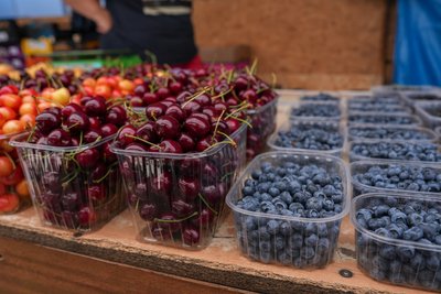 Сезонні ягоди: які ціни на ринках Запоріжжя Сезонні ягоди: які ціни на ринках Запоріжжя