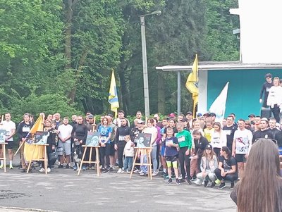 Благодійний забіг "Біжу за Азов" об'єднав у Хмельницькому понад 150 учасників на підтримку захисників України Благодійний забіг "Біжу за Азов" об'єднав у Хмельницькому понад 150 учасників на підтримку захисників України