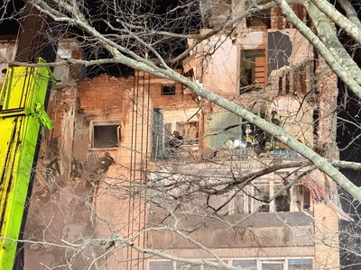 будинок після обстрілу, завали будинок після обстрілу, завали