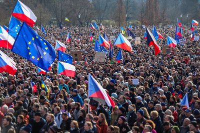 У Празі кількасот тисяч людей вийшли на мітинг проти уряду Андрея Бабіша — медіа У Празі кількасот тисяч людей вийшли на мітинг проти уряду Андрея Бабіша — медіа
