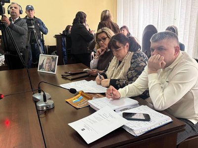 Адвокатка Софії Особи та прокурори Дмитро Петльований та Олена Данилів Адвокатка Софії Особи та прокурори Дмитро Петльований та Олена Данилів