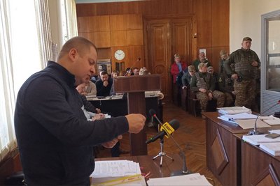 Обвинуваченим з Коростишева у вимаганні, вбивстві та викраденні людей продовжили запобіжні заходи Обвинуваченим з Коростишева у вимаганні, вбивстві та викраденні людей продовжили запобіжні заходи