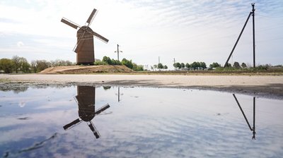 "Хто не їде — всі фотографуються": на Черкащині відновили вітряк, якому понад 100 років "Хто не їде — всі фотографуються": на Черкащині відновили вітряк, якому понад 100 років