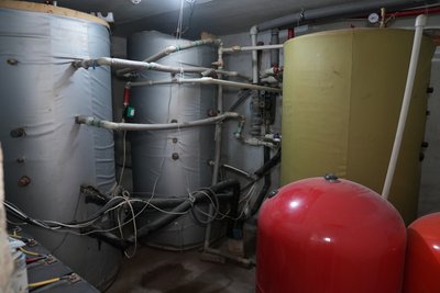 Бочки для нагрівання води, проєкт "Створення сотової енергомережі", енергоострів, енергонезалежна громада, Долина, дитсадок "Золота рибка"