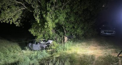 Авто врізалося в дерево: у ДТП на Черкащині отримали травми двоє людей Авто врізалося в дерево: у ДТП на Черкащині отримали травми двоє людей