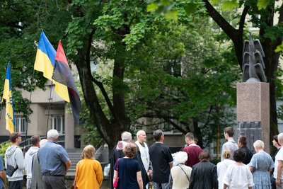 В Ужгороді вшанували пам'ять жертв політичних репресій В Ужгороді вшанували пам'ять жертв політичних репресій