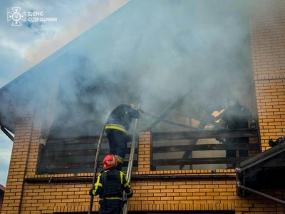 Російська ракетна атака на Одещину: поранені троє людей, серед них дитина Російська ракетна атака на Одещину: поранені троє людей, серед них дитина