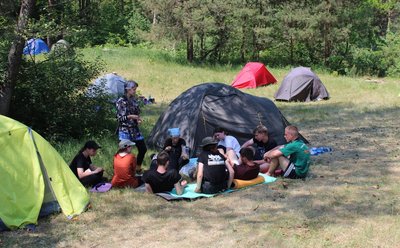 "Стежками князів Острозьких": як проходить ювілейний мандрівний табір на Рівненщині "Стежками князів Острозьких": як проходить ювілейний мандрівний табір на Рівненщині