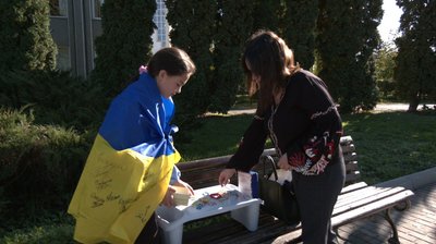 переселенці з криму, збирає гроші для військових, чортків, тернопільщина переселенці з криму, збирає гроші для військових, чортків, тернопільщина