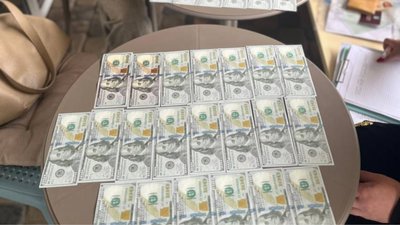 У Черкасах затримали жінку, яку підозрюють в організації схеми уникнення мобілізації У Черкасах затримали жінку, яку підозрюють в організації схеми уникнення мобілізації