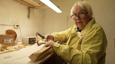 "Якби не любив – робили б двері": на Черкащині столяр виготовляє церковні оздоби "Якби не любив – робили б двері": на Черкащині столяр виготовляє церковні оздоби