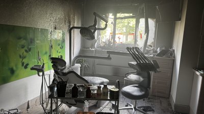 Стоматологічний кабінет, який був пошкоджений внаслідок влучання російського дрона в Індустріальному районі Харкова, 10 червня 2026 року Стоматологічний кабінет, який був пошкоджений внаслідок влучання російського дрона в Індустріальному районі Харкова, 10 червня 2026 року