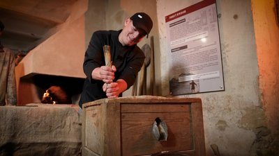 "Кулінарний спадок": як вояки УПА пекли хліб із жолудів на Рівненщині "Кулінарний спадок": як вояки УПА пекли хліб із жолудів на Рівненщині