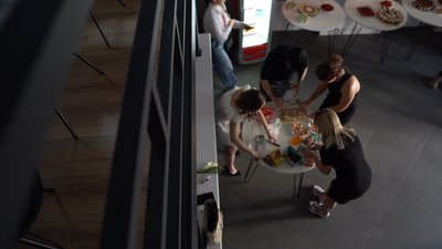 У Сумах відкрилося соціальне кафе, у якому допомагатимуть діти з порушенням слуху У Сумах відкрилося соціальне кафе, у якому допомагатимуть діти з порушенням слуху