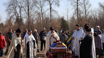 На Чернігівщині попрощалися з Віталієм Борисом, Владиславом Савченком, Віктором Голодніковим та Дмитром Романенком На Чернігівщині попрощалися з Віталієм Борисом, Владиславом Савченком, Віктором Голодніковим та Дмитром Романенком