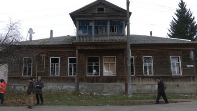"Прокляну кістки й кров, хто це робить": жителі Новгорода-Сіверського про атаку РФ, яка тричі за 4 дні вдарила по центру "Прокляну кістки й кров, хто це робить": жителі Новгорода-Сіверського про атаку РФ, яка тричі за 4 дні вдарила по центру