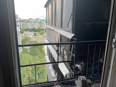 "Вигоріло повністю все". У Дніпрі сталася пожежа в багатоповерхівці "Вигоріло повністю все". У Дніпрі сталася пожежа в багатоповерхівці