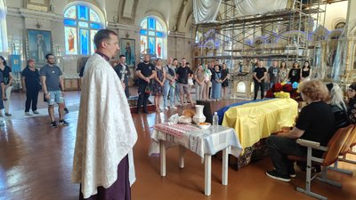 На Миколаївщині провели в останню путь бійця Вʼячеслава Бабенка На Миколаївщині провели в останню путь бійця Вʼячеслава Бабенка