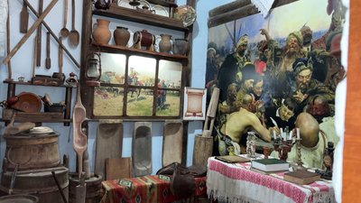 Експонати у курені Експонати у курені