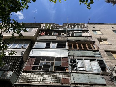 обстріли, Херсон, будинок, скло обстріли, Херсон, будинок, скло