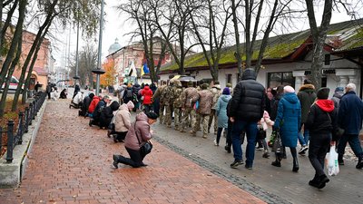На Чернігівщині попрощалися з чотирма військовими ЗСУ На Чернігівщині попрощалися з чотирма військовими ЗСУ