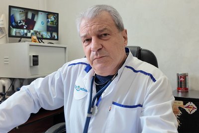 Головний лікар Новоселицького центру "Промінь здоров’я" В'ячеслав Бежан Головний лікар Новоселицького центру "Промінь здоров’я" В'ячеслав Бежан