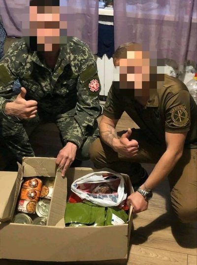 Тушковане м’ясо та каші: як в Ужгороді волонтери готують їжу для військових Тушковане м’ясо та каші: як в Ужгороді волонтери готують їжу для військових
