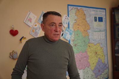 "Я ж їх не в батраки собі беру". Куди забирають дітей із сімей зі складними життєвими обставинами "Я ж їх не в батраки собі беру". Куди забирають дітей із сімей зі складними життєвими обставинами