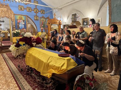 У Сумах попрощались із командиром гранатометного відділення Денисом Бережним У Сумах попрощались із командиром гранатометного відділення Денисом Бережним