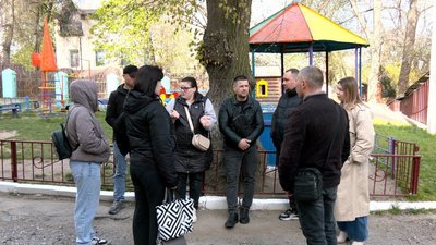 До 17 градусів в приміщенні: коли замінять пошкоджені від російського обстрілу вікна в дитячому садочку у Вінниці