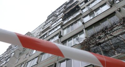 "Бахнуло не сильно": жителі багатоповерхівки в Черкасах, куди поцілив ударний дрон "Бахнуло не сильно": жителі багатоповерхівки в Черкасах, куди поцілив ударний дрон
