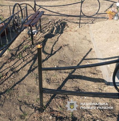 На Одещині пошкодили могили трьох військовослужбовців На Одещині пошкодили могили трьох військовослужбовців