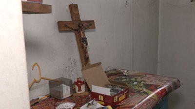 Без ікон та майна: у селі на Черкащині громада самостійно відновлює церкву після переходу в ПЦУ Без ікон та майна: у селі на Черкащині громада самостійно відновлює церкву після переходу в ПЦУ