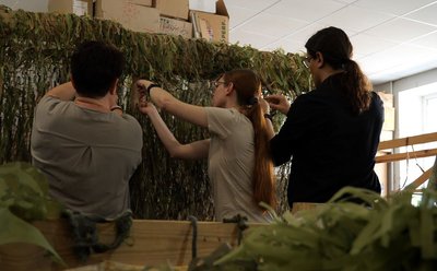 Черкащан запрошують плести маскувальні сітки для воїнів Черкащан запрошують плести маскувальні сітки для воїнів