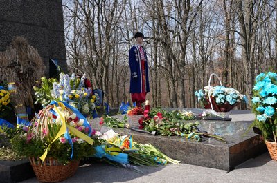 "Він українська легенда": у Каневі на Черкащині вшанували пам'ять Тараса Шевченка "Він українська легенда": у Каневі на Черкащині вшанували пам'ять Тараса Шевченка