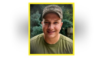 На Чернігівщині поховали військових Олександра Ткаченка, Руслана Бульду та Юрія Єгорова На Чернігівщині поховали військових Олександра Ткаченка, Руслана Бульду та Юрія Єгорова