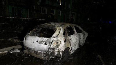 Росіяни вдарили КАБами по Харкову: один влучив у багатоповерхівку, є постраждалі
