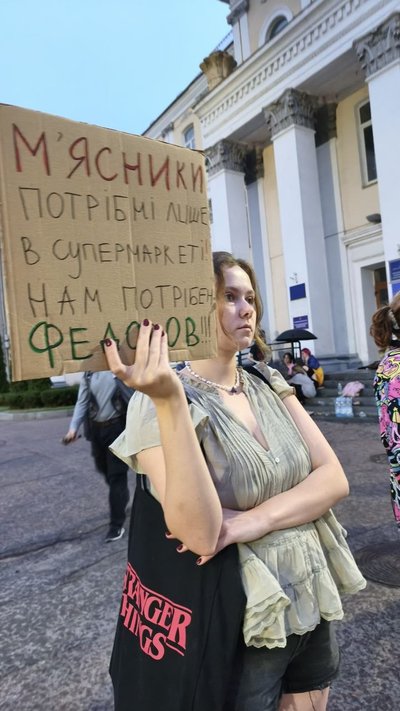 Четвертий день протестів у Житомирі: учасники акції заявляють, що стоятимуть, поки не буде конкретних рішень по Федорову Четвертий день протестів у Житомирі: учасники акції заявляють, що стоятимуть, поки не буде конкретних рішень по Федорову