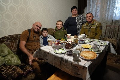 "Із семи років проводжав бійців на фронт". Історія дружби хлопчика Талісмана та військового Мартина