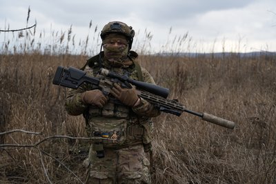 "Будемо захищати нашу землю від ворога". Як снайпери 42-ї ОМБр працюють на Олександрівському напрямку "Будемо захищати нашу землю від ворога". Як снайпери 42-ї ОМБр працюють на Олександрівському напрямку
