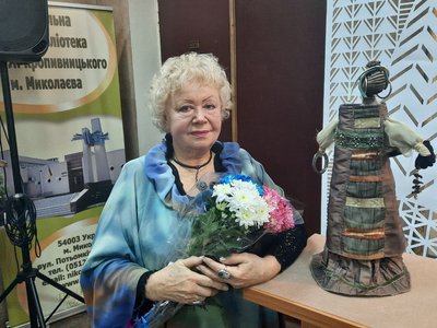 "Карнавал" майстрині. У Миколаєві відкрили виставку ляльок та картин "Карнавал" майстрині. У Миколаєві відкрили виставку ляльок та картин