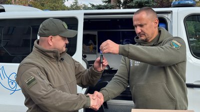 Реанімобіль від благодійників отримали чернігівські прикордонники Реанімобіль від благодійників отримали чернігівські прикордонники