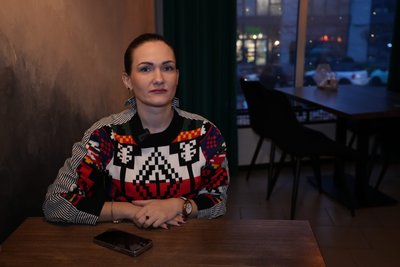Для побратимів тата зібрала 110 тисяч гривень. Історія дев'ятирічної Софії Клименко з Маріуполя, яка живе у Дніпрі Для побратимів тата зібрала 110 тисяч гривень. Історія дев'ятирічної Софії Клименко з Маріуполя, яка живе у Дніпрі