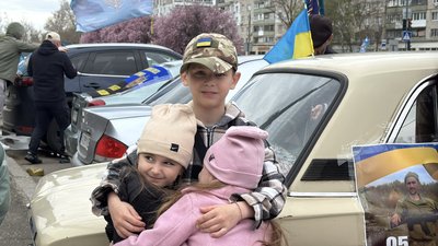 У Миколаєві відбувся автопробіг "Великдень за ґратами" У Миколаєві відбувся автопробіг "Великдень за ґратами"