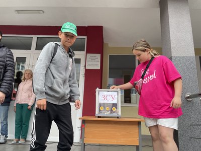 "Рух заради Перемоги": у вінницькому ліцеї №20 відбувся благодійний велопробіг на підтримку ЗСУ