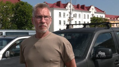 Військовим з Чернігівщини передали 26 автівок від латвійців Військовим з Чернігівщини передали 26 автівок від латвійців