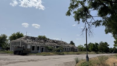 Зруйнована будівля село Сергіївка Удачненська громада Донецька область 11 червня 2025 рік Зруйнована будівля село Сергіївка Удачненська громада Донецька область 11 червня 2025 рік