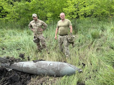 Майструють дрони у росіян під носом. Як сапери 102 бригади вдосконалюють та створюють оснащення для розмінування Майструють дрони у росіян під носом. Як сапери 102 бригади вдосконалюють та створюють оснащення для розмінування