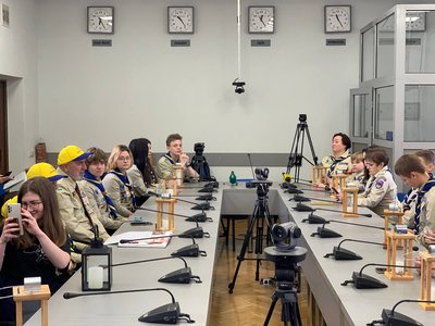 Доправлять в усі куточки країни: у Києві скаути передали Вифлеємський вогонь миру Доправлять в усі куточки країни: у Києві скаути передали Вифлеємський вогонь миру