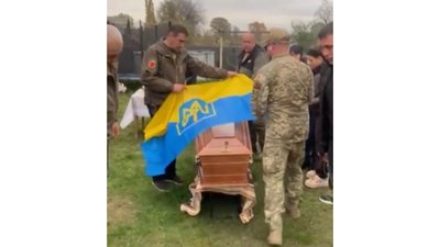 На Черкащині попрощалися із захисником, який поліг від удару дроном